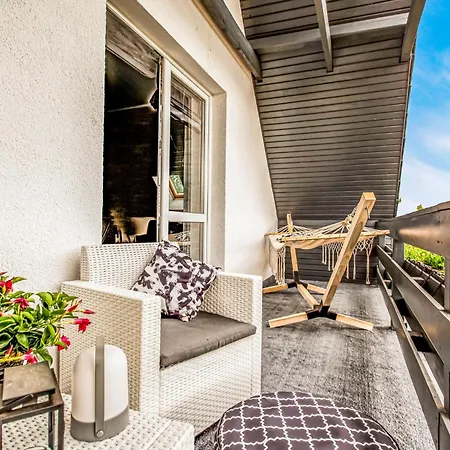 3 Bedroom Gorgeous In * Podamirowo