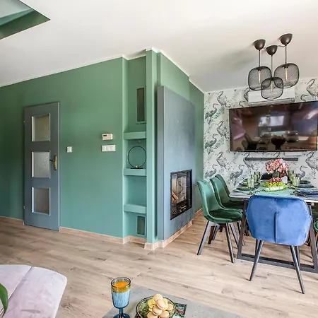 3 Bedroom Lovely Home In Podamirowo 別荘 *