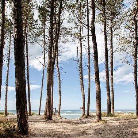 3 Bedroom Gorgeous In Сasa de vacaciones Podamirowo