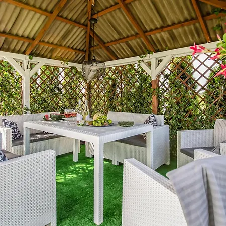 3 Bedroom Gorgeous In Сasa de vacaciones *