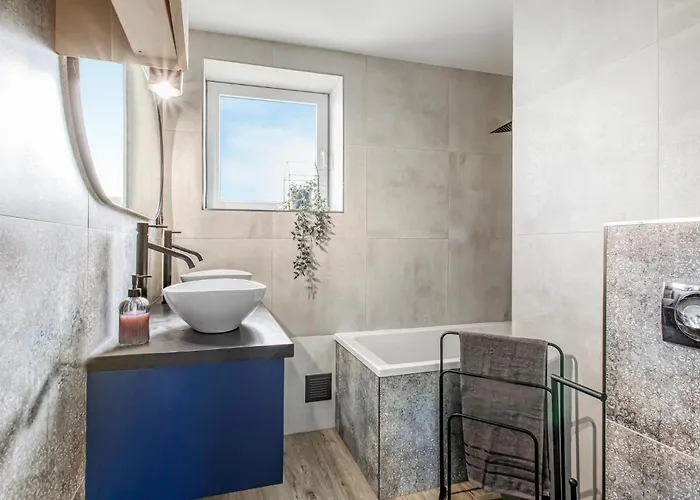 3 Bedroom Gorgeous In Feriehus Podamirowo