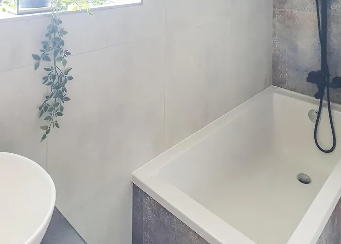 3 Bedroom Gorgeous In Feriehus